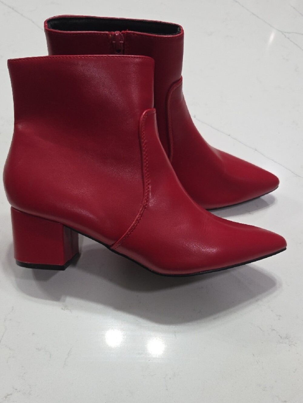Lulus Red Pointed Toe Ankle Booties with Block Heel Sz8 New Without Tag - Picture 3 of 10